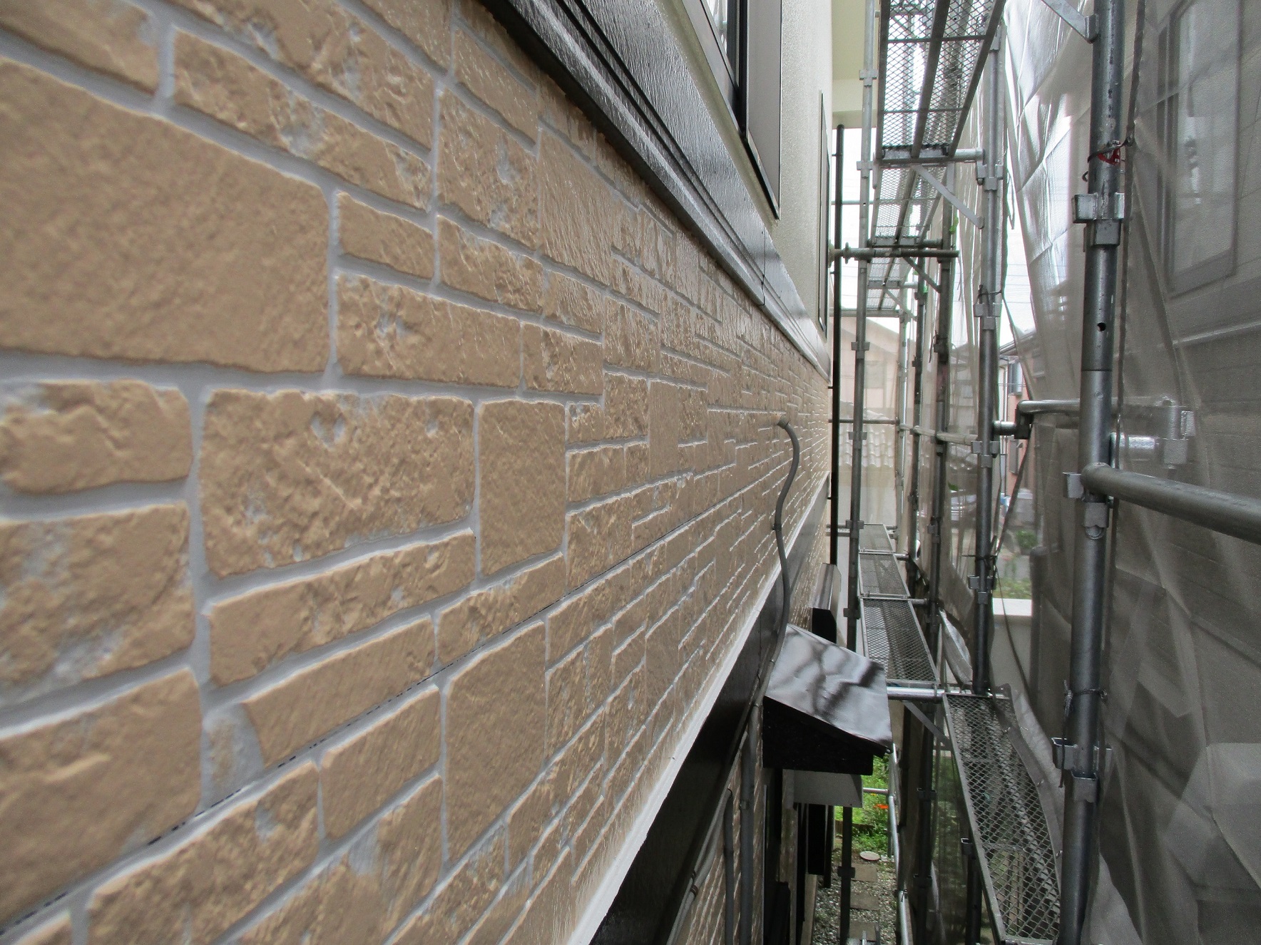鶴ヶ島市N様邸　屋根、外壁塗装工事　外壁サイディング　2色塗り塗装